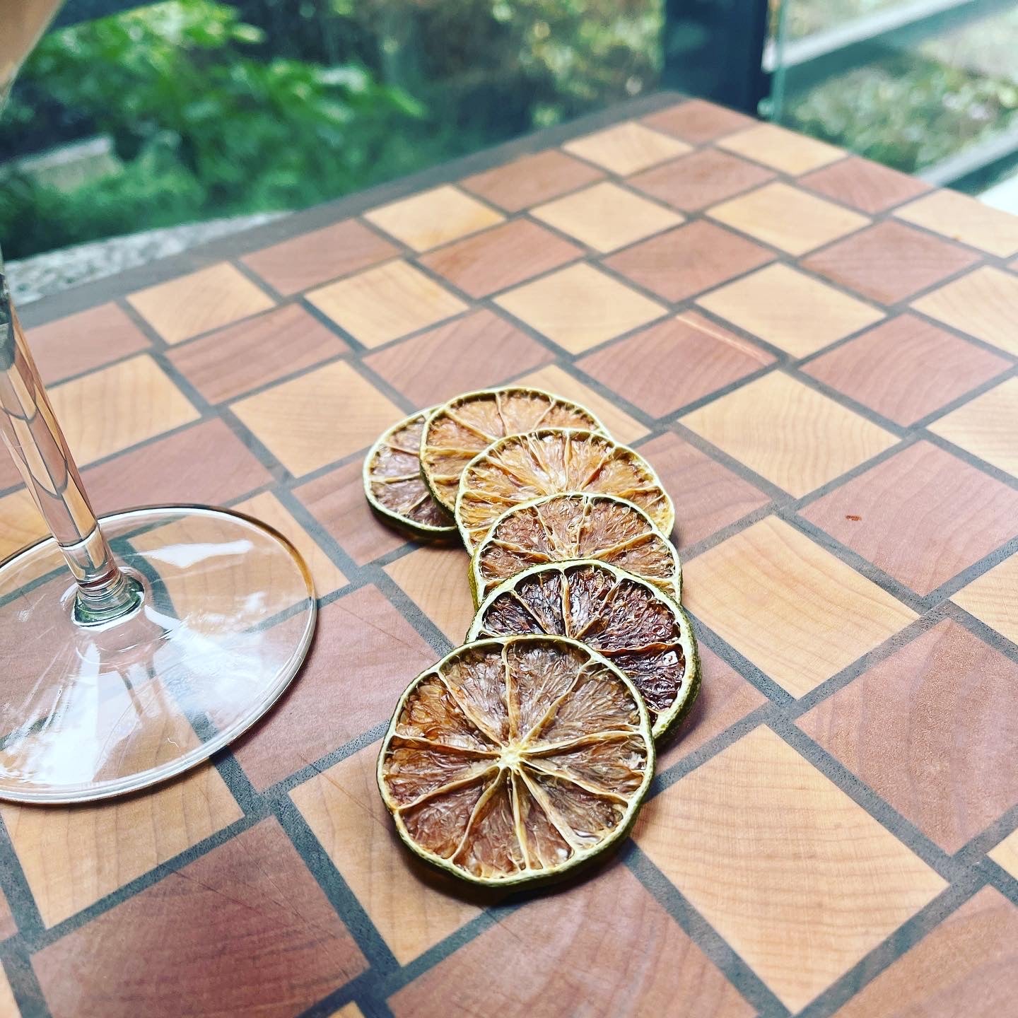 100+ Piece Medium Lime Box